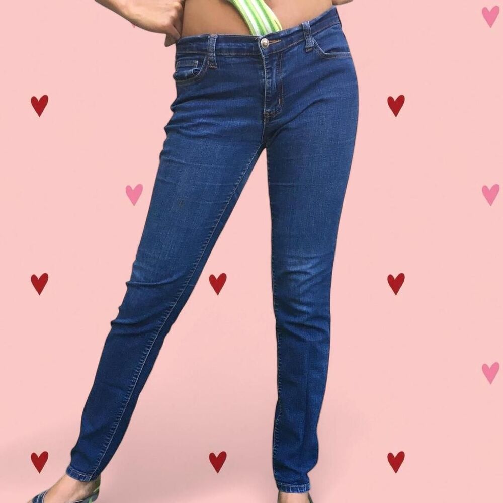 Low-waisted skinny jeans
